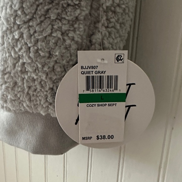 New! Planet Heart Gray Sherpa-Like Vest sz L - Picture 10 of 13